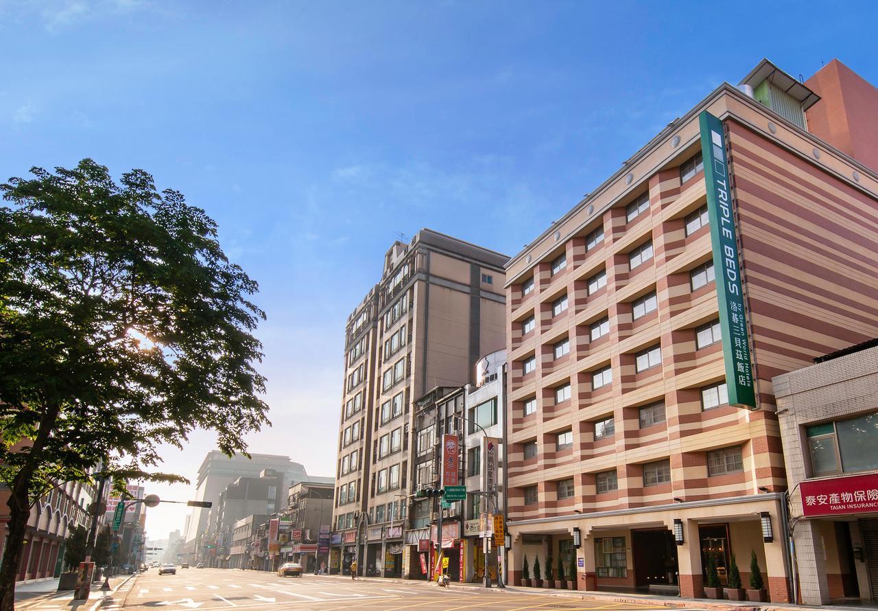 Hotel World Triple Beds 3*