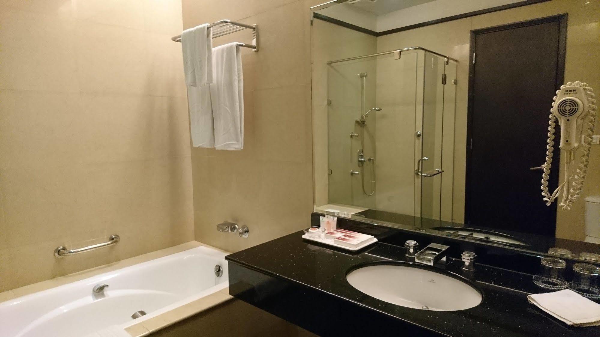 International Hotel 3*
