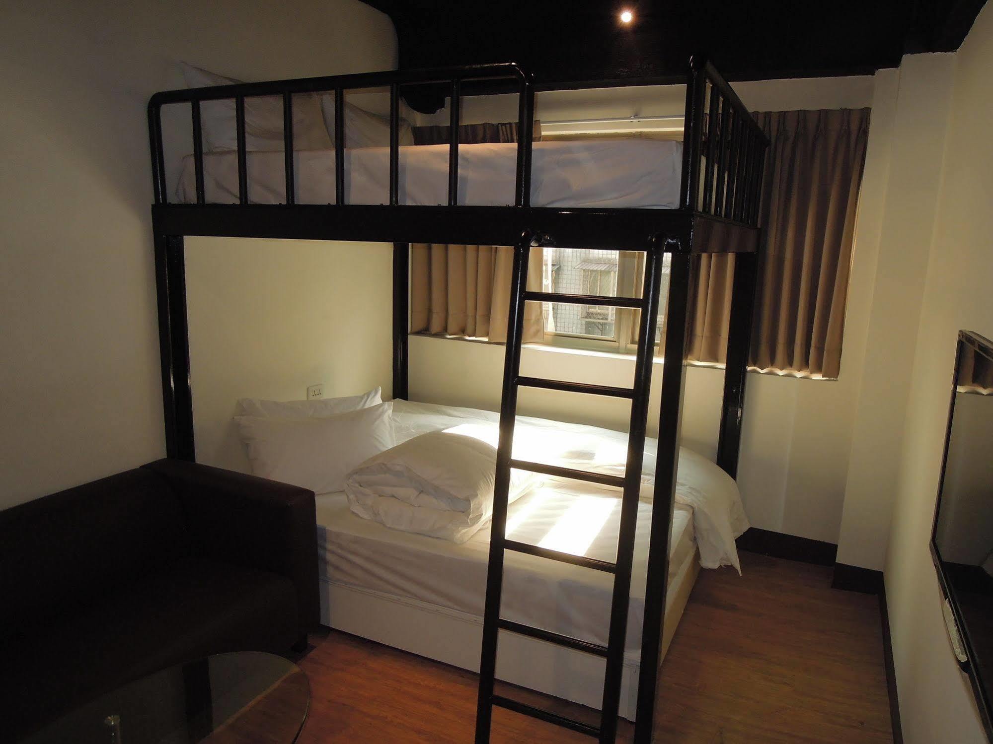 Hotel Galaxy Mini