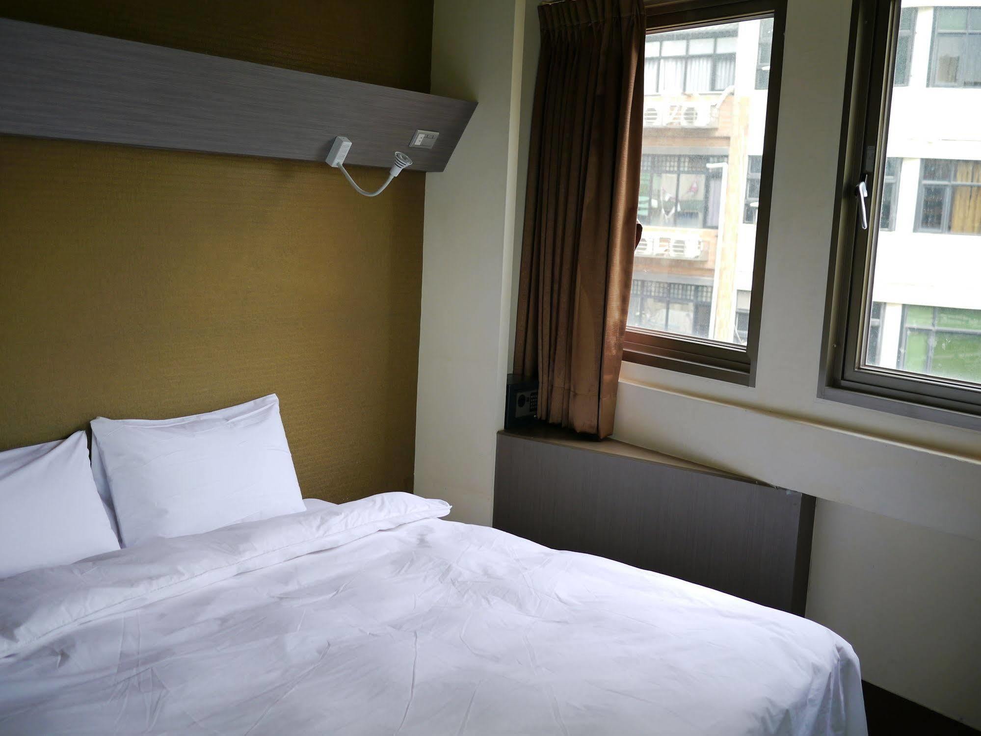 Hotel Galaxy Mini 2*