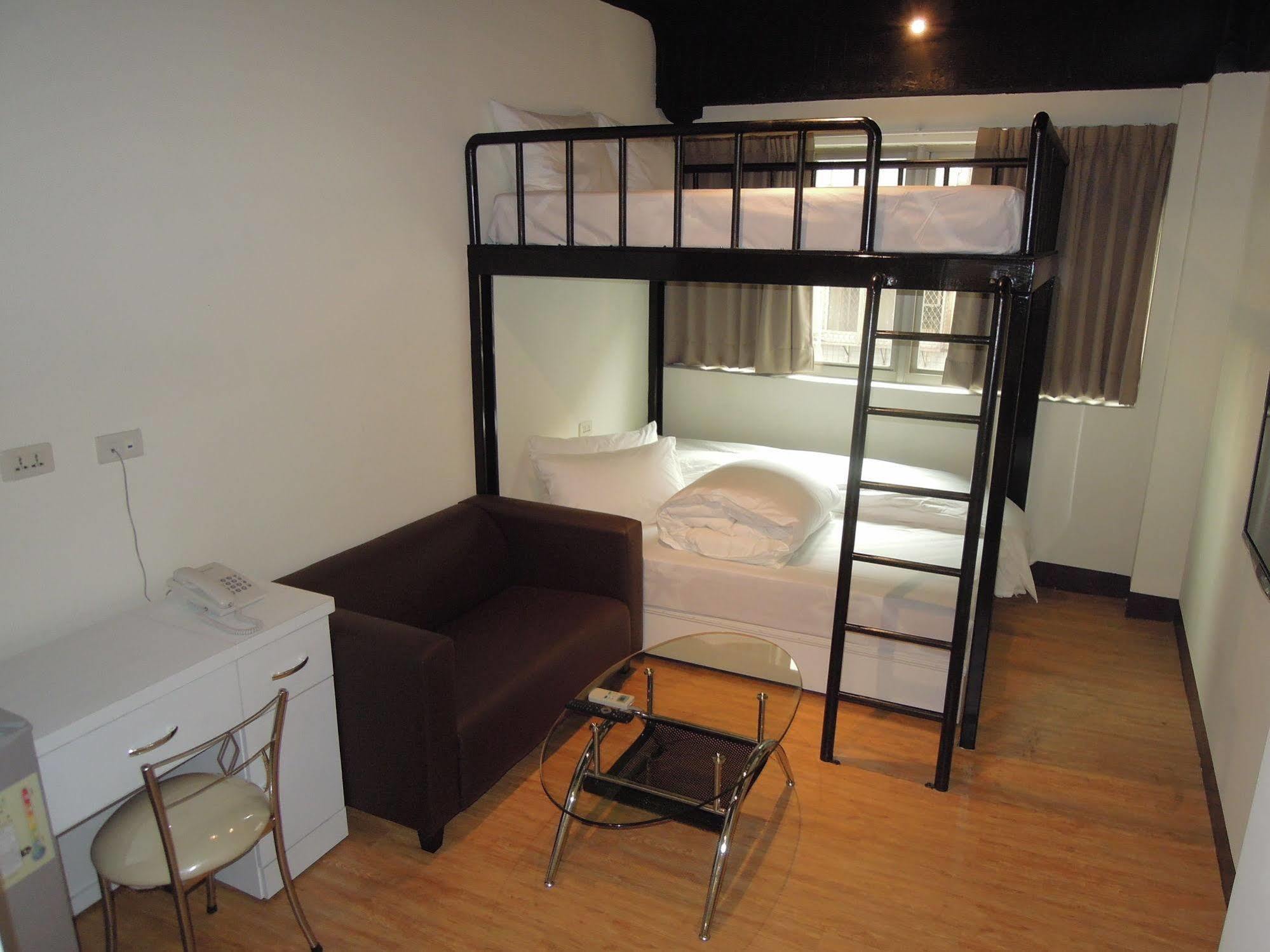 Galaxy Mini Hotel 2*