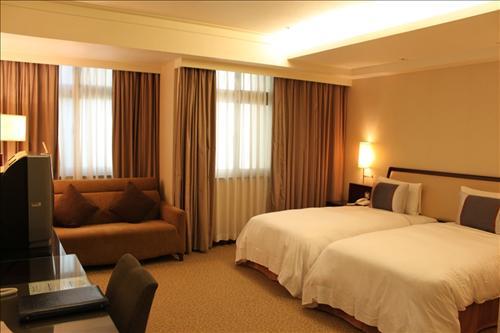 City Lake Hotel 3*