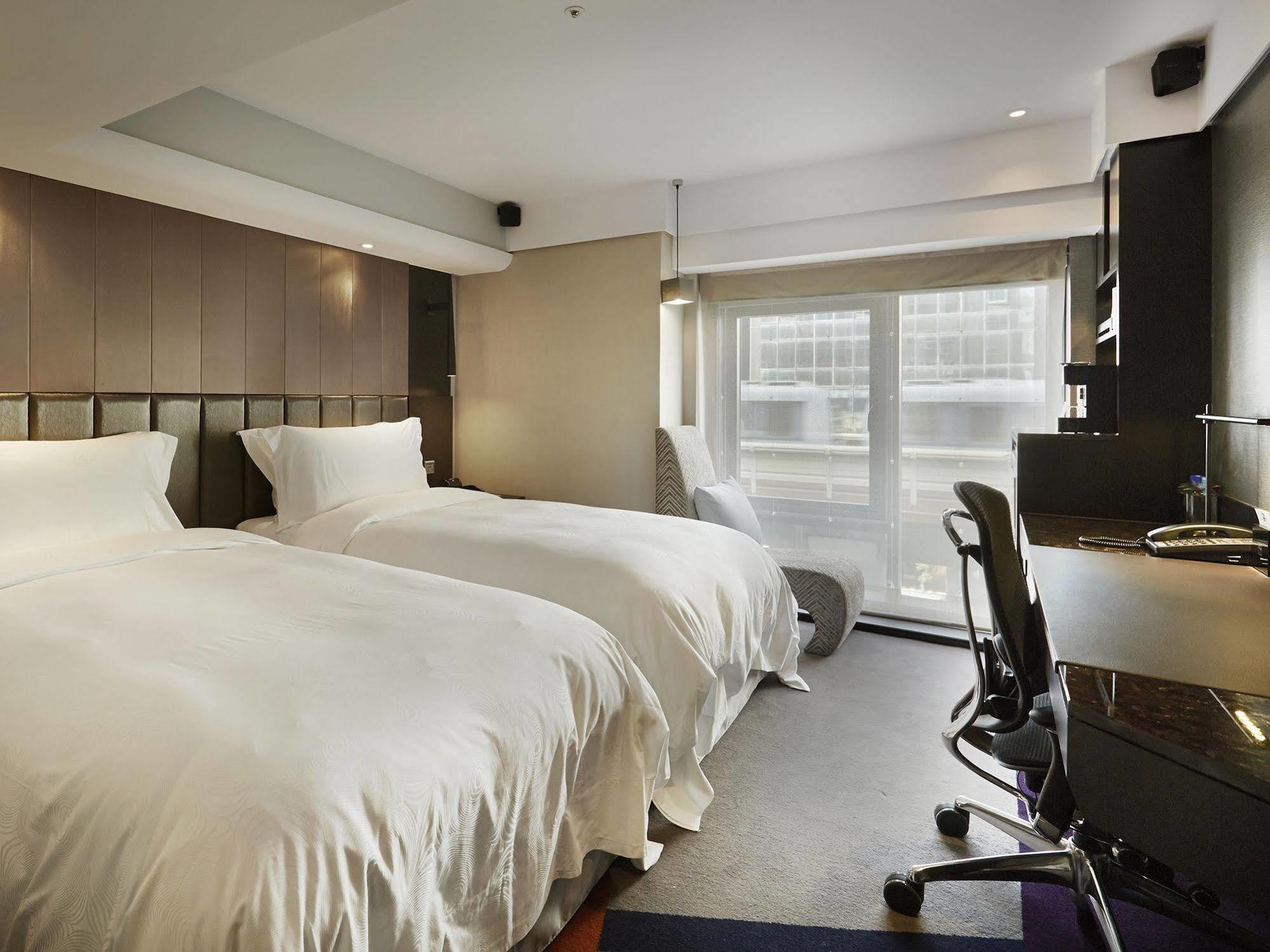 The Tango Fuhsing 4* Taipei