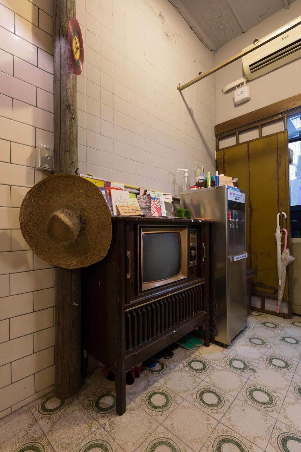 Alley Daylife Apartment *