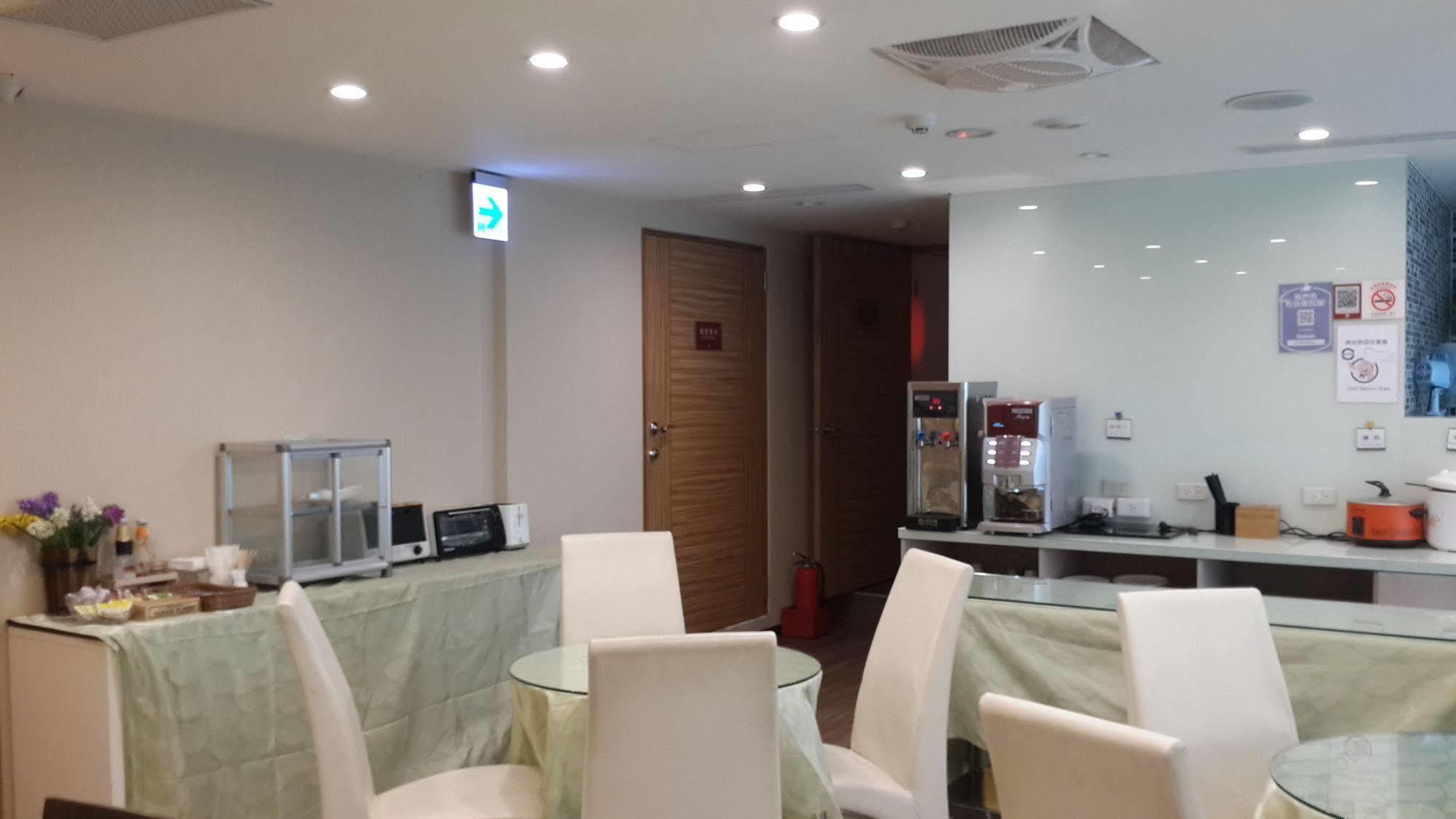 E-house Hotel 3*