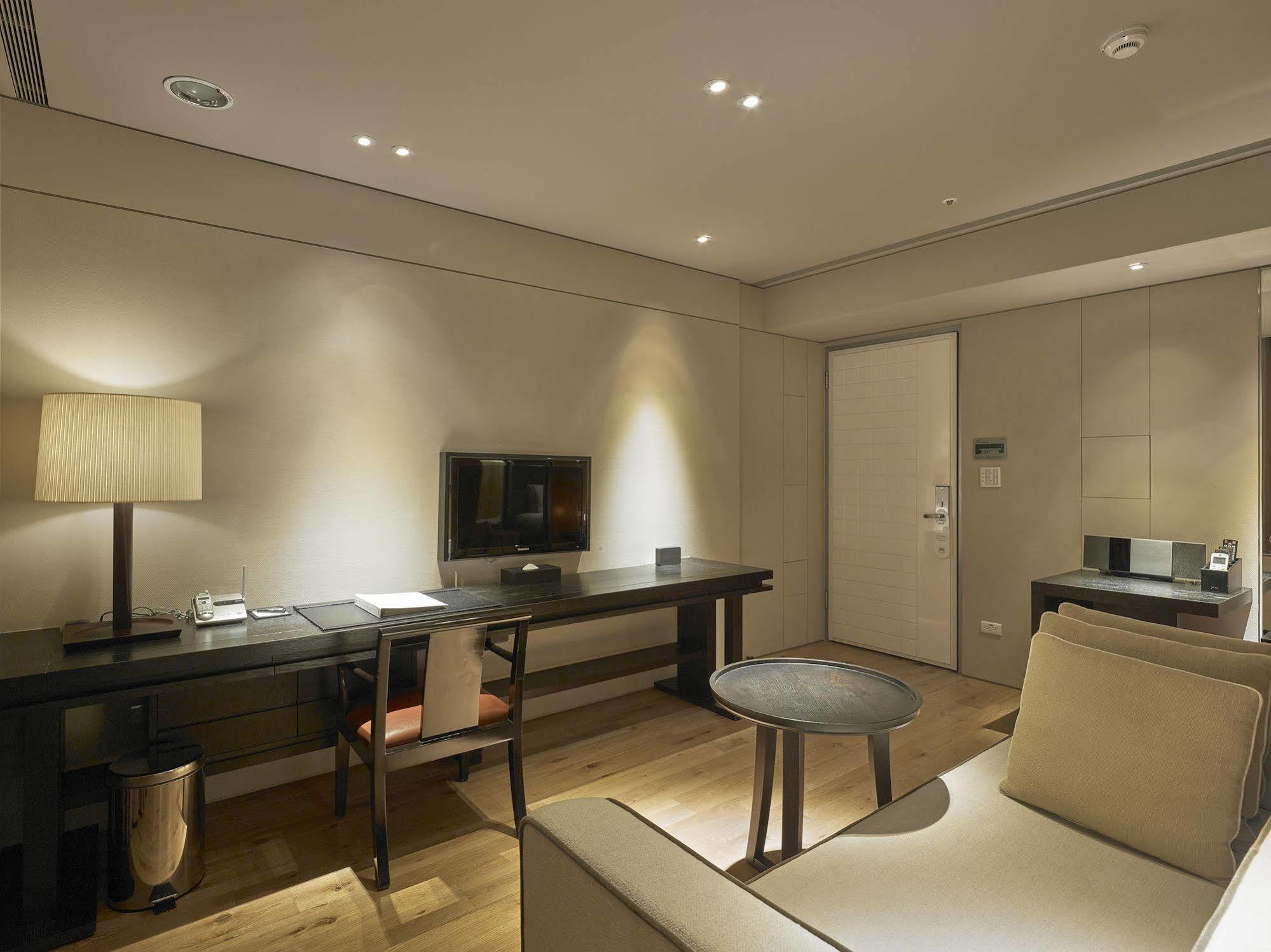Gloria Aparthotel Taipei
