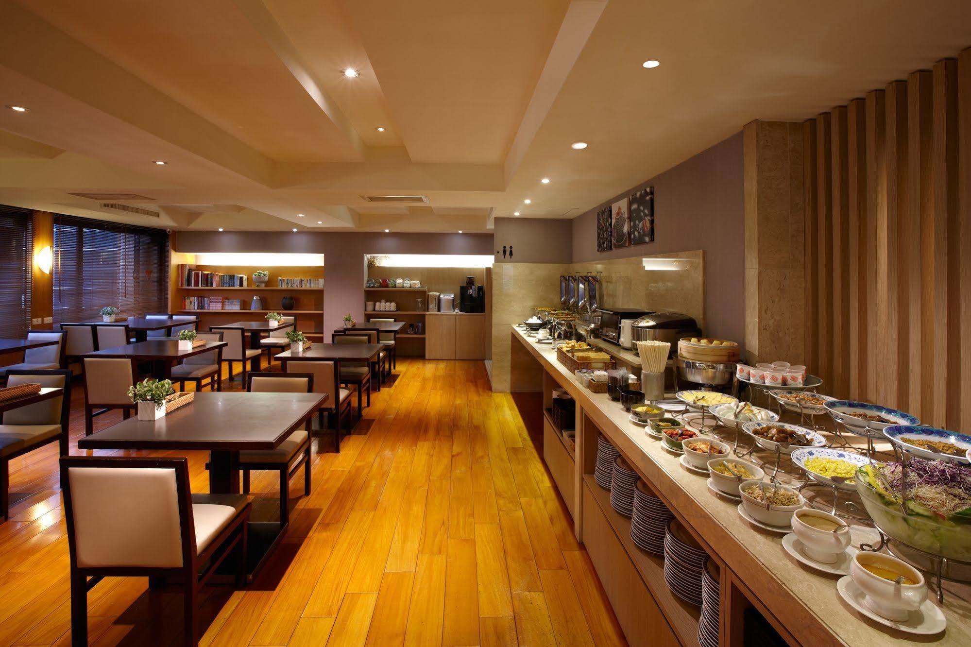 Hotel Royal Nanxi - Mrt Zhongshan Station