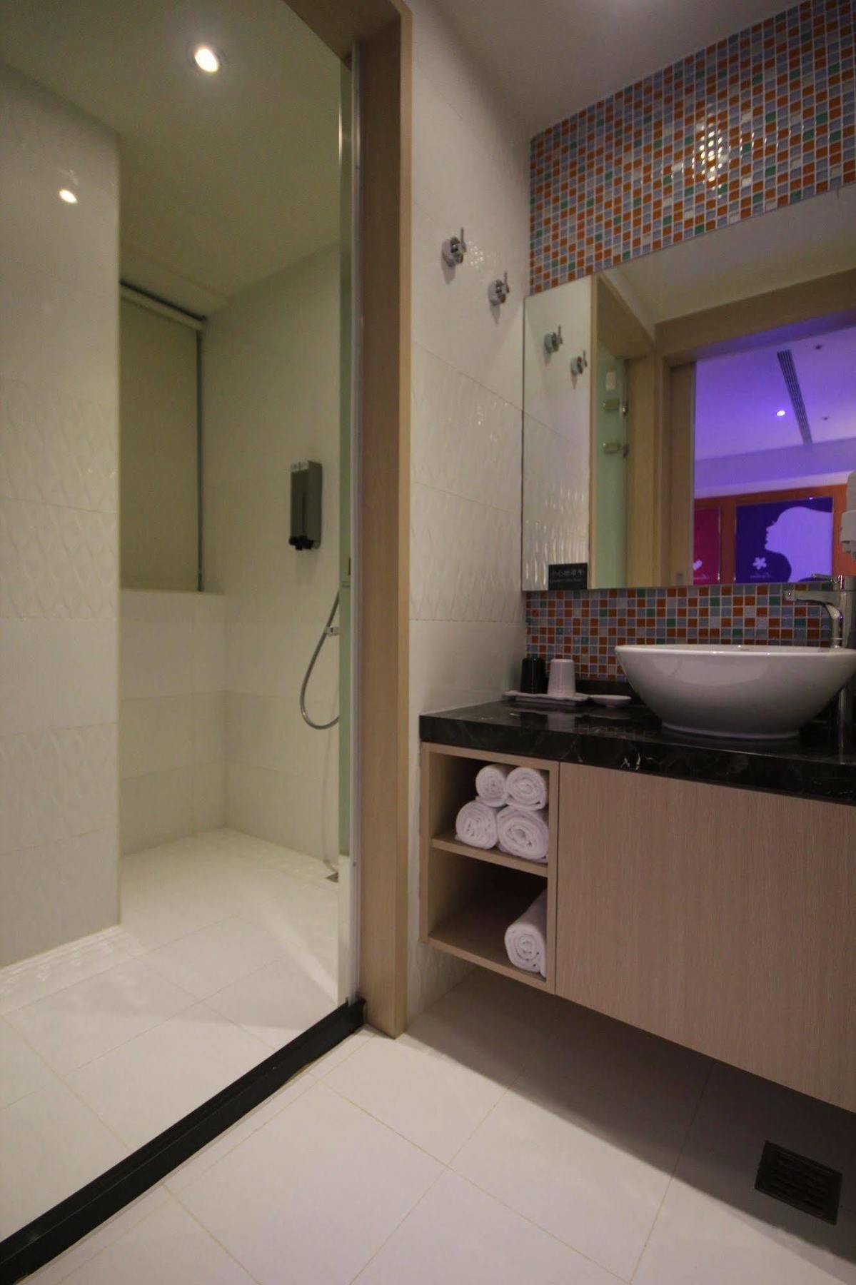 G7 Hotel 4*