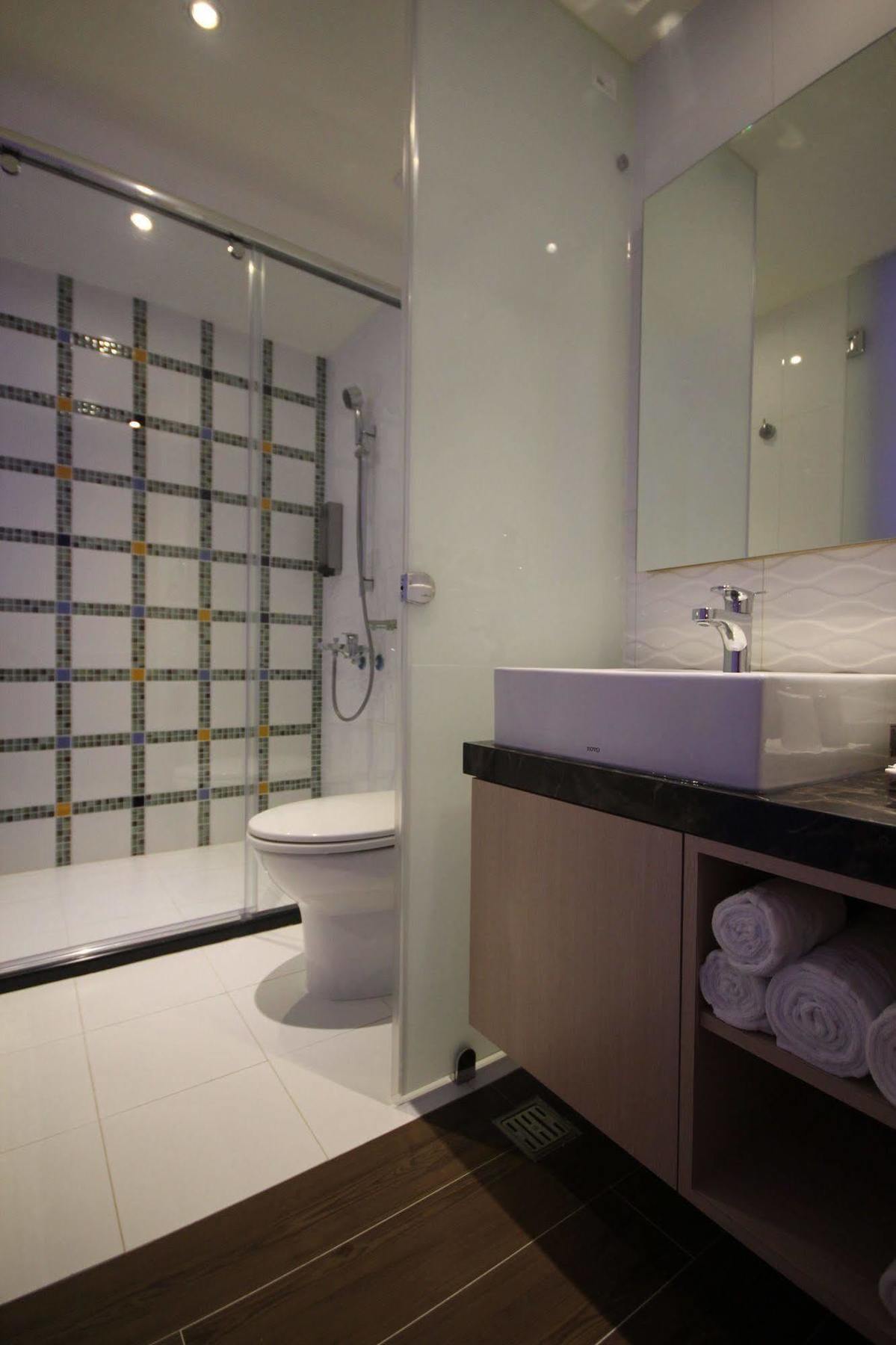 G7 Hotel 4*