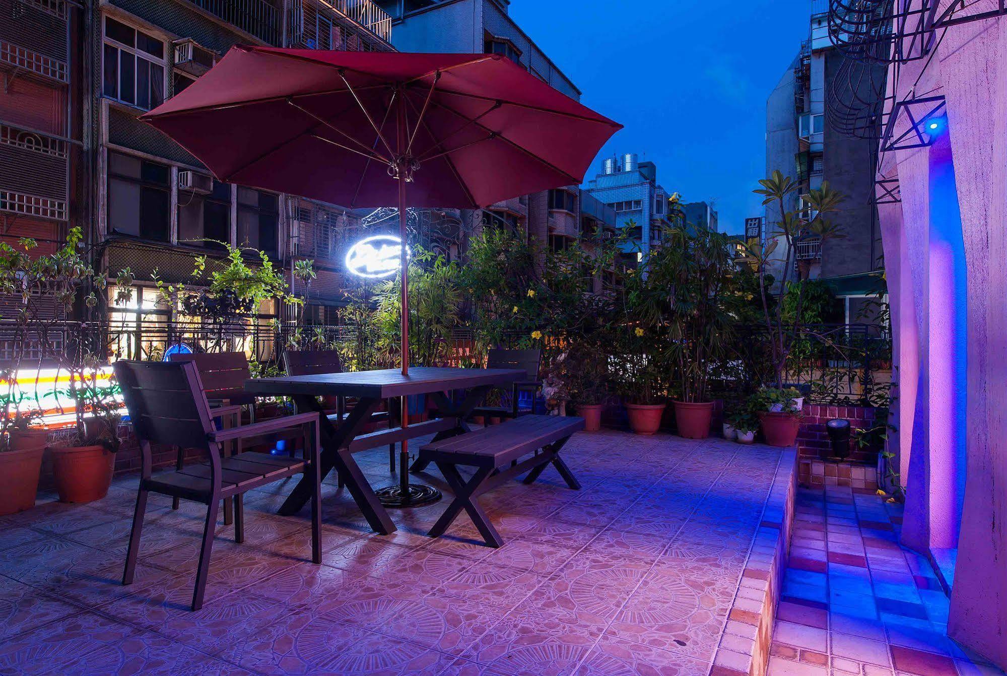 Liz Hotel