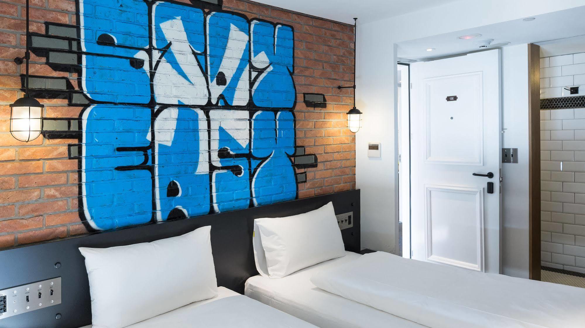 Hotel Check Songjiang 3*