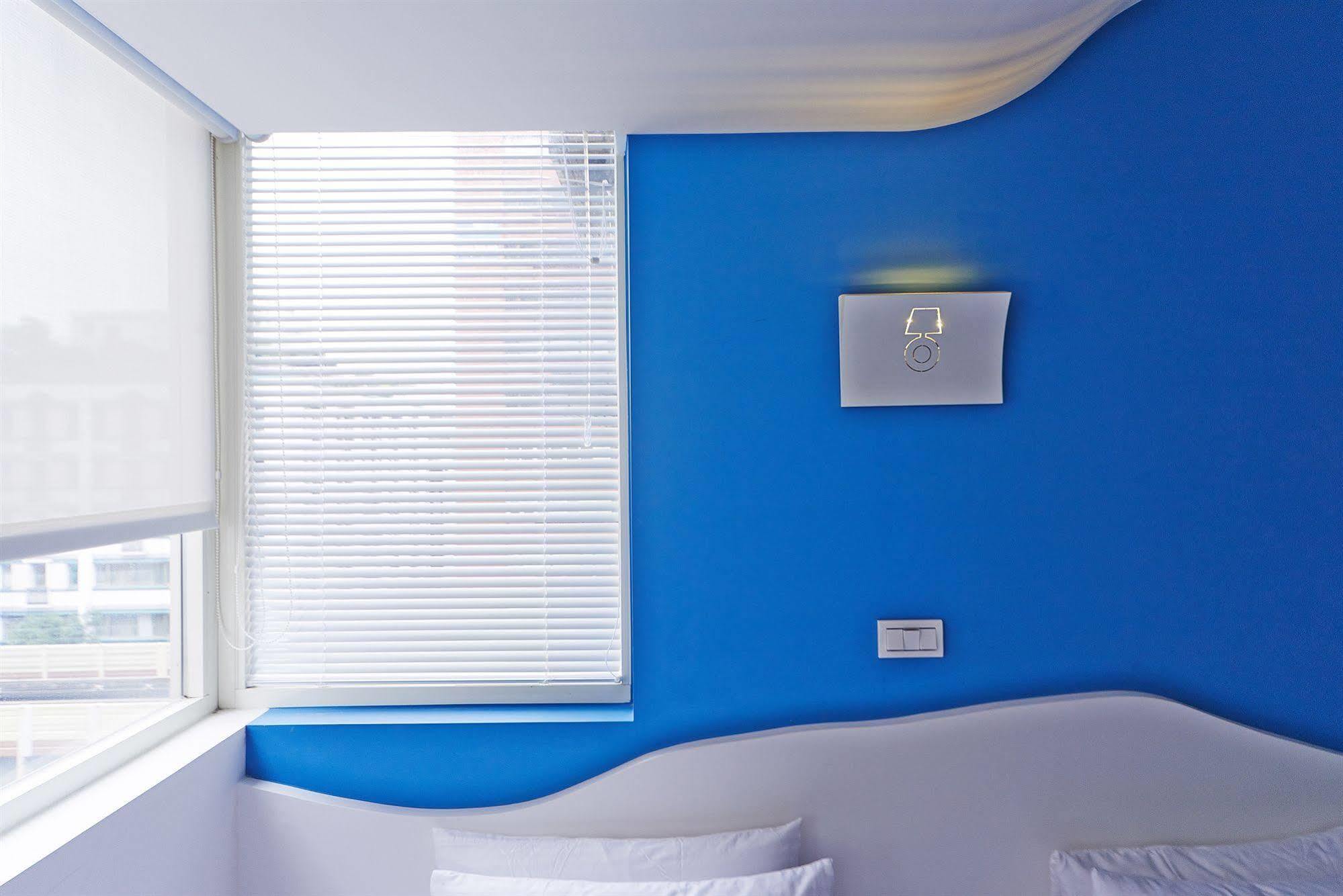 Hotel Forever