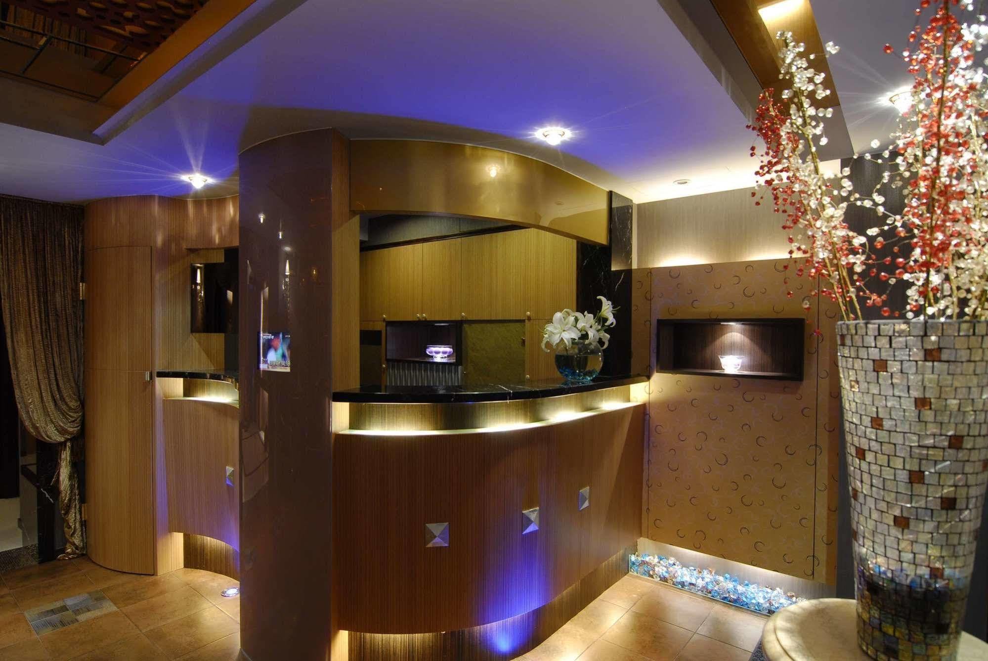 Hotel The Moon 3*
