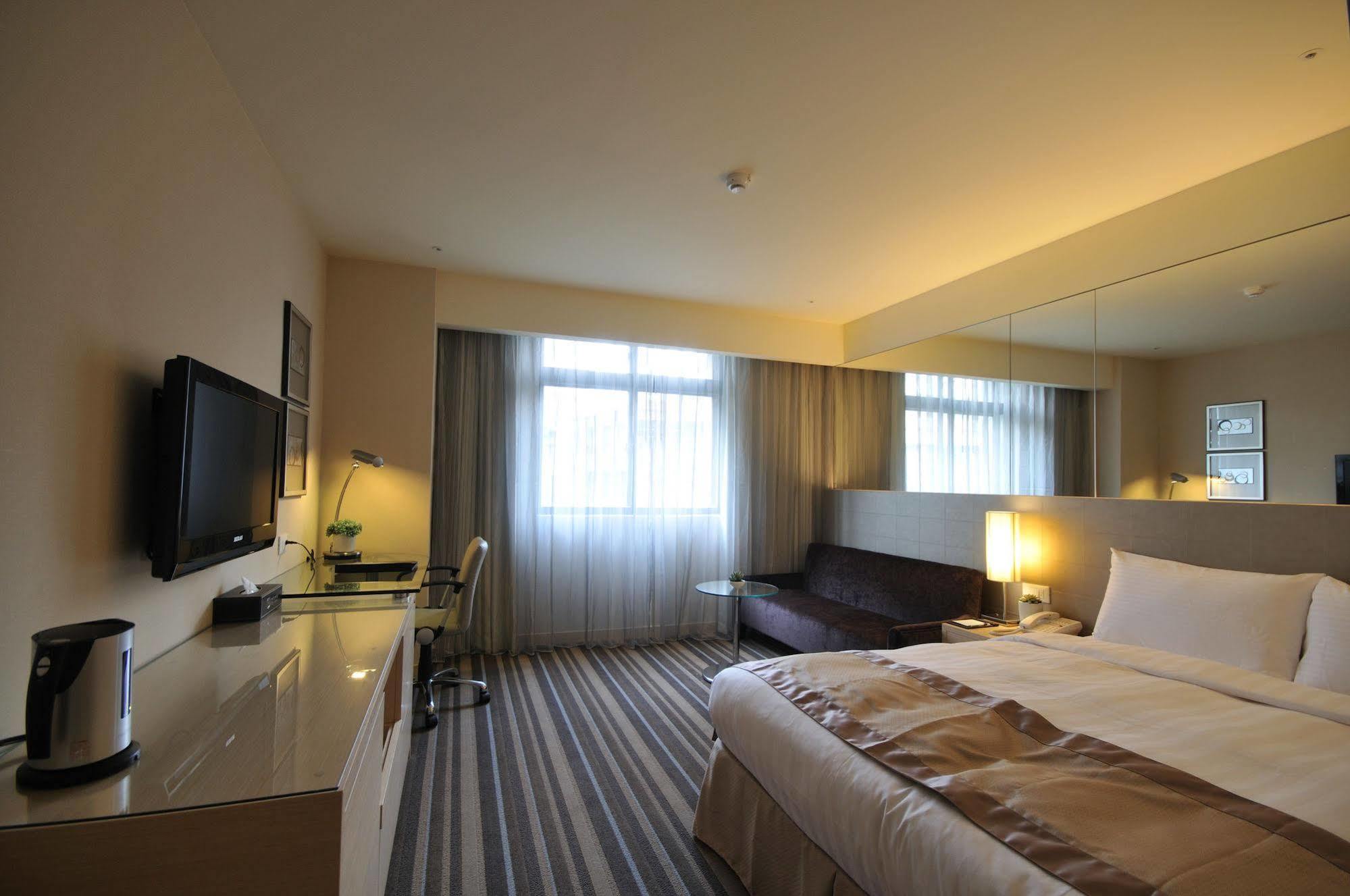 Hotel Orchard Park - 4*
