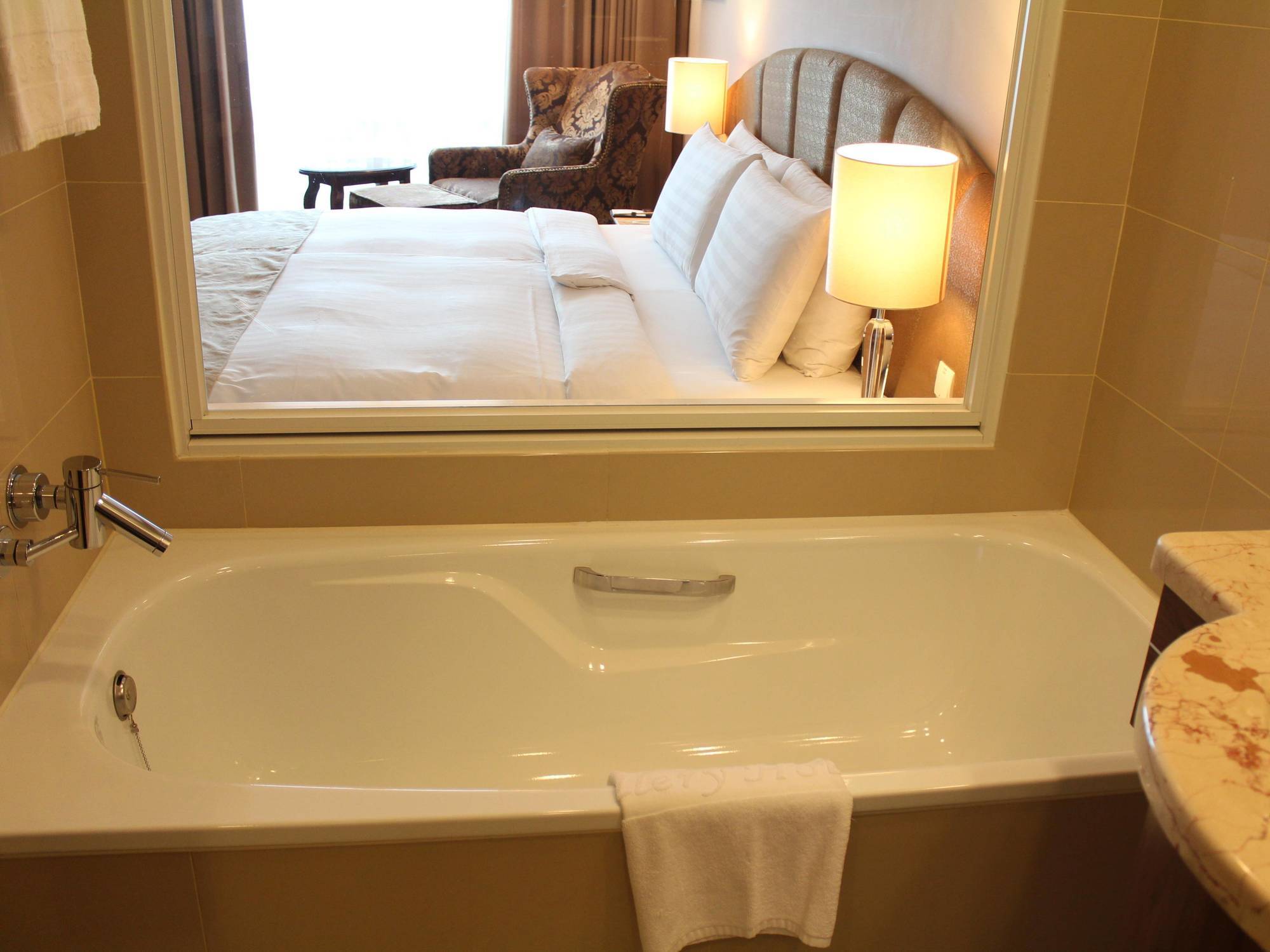 Check Select Nangang 4*
