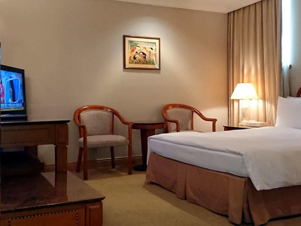 Dong Wu Hotel Taipei