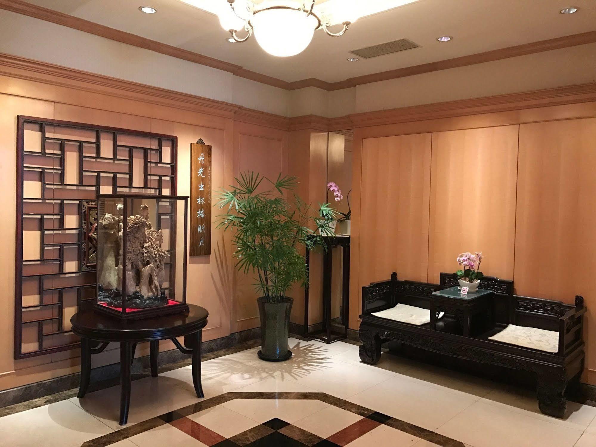 Dong Wu Taipei