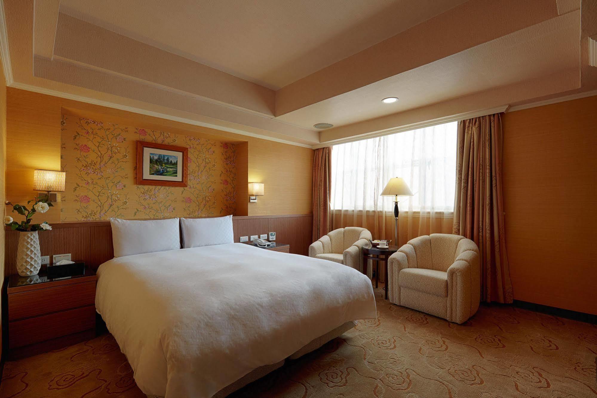 Good Life - Shang Hwa Hotel
