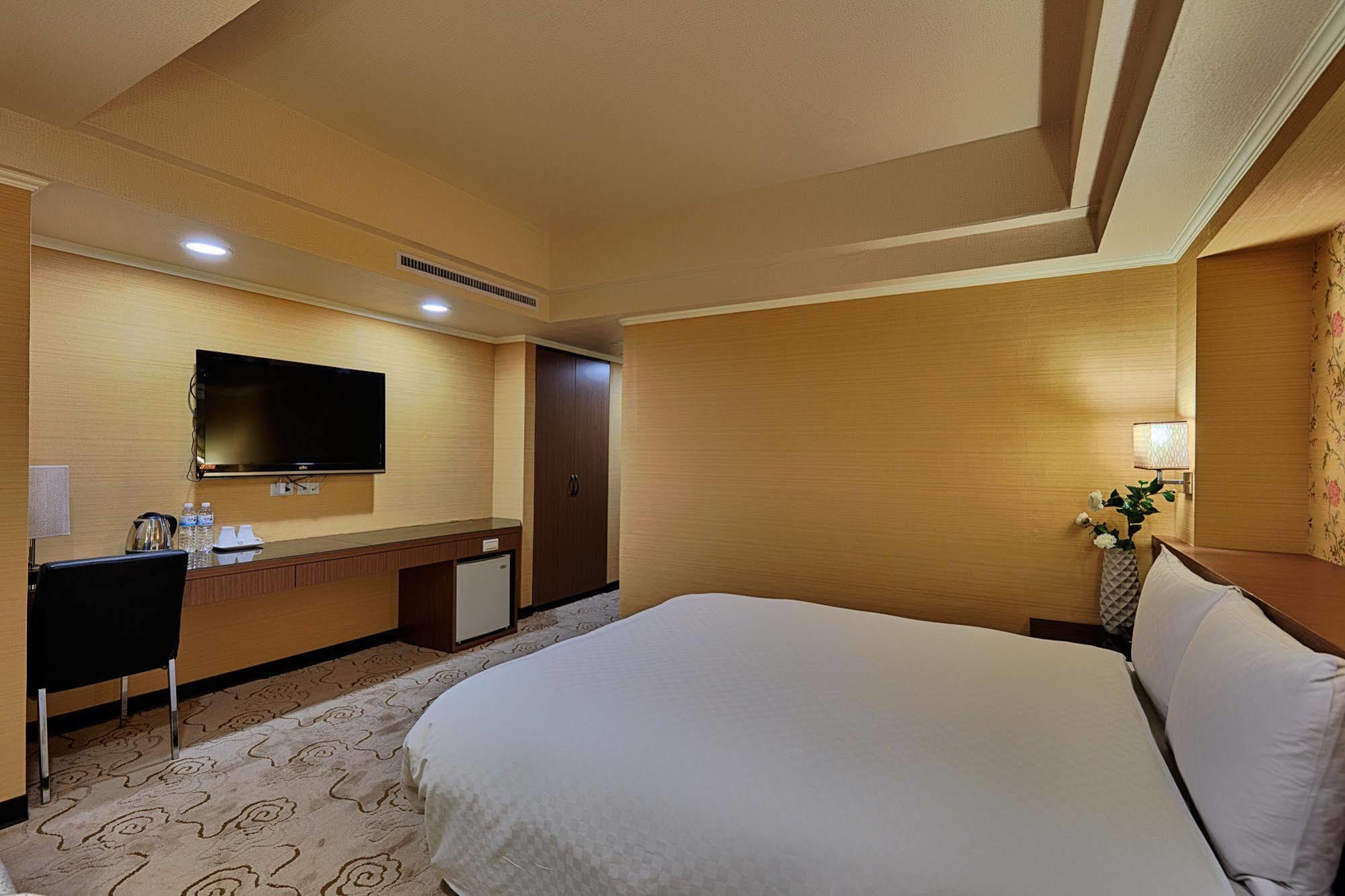 Good Life - Shang Hwa Hotel