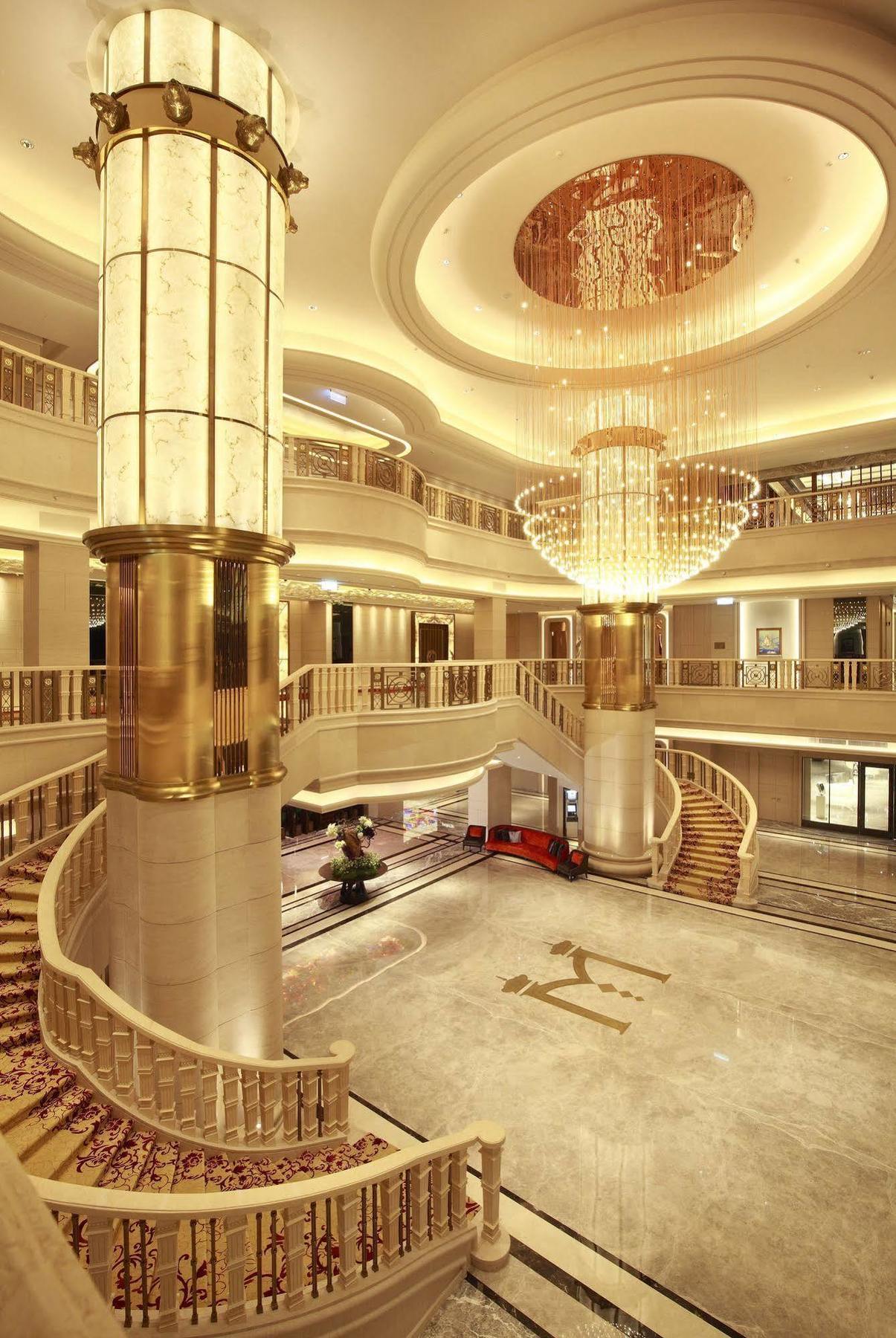 Grand Mayfull Hotel