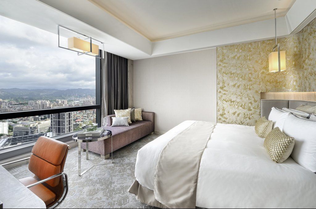 Caesar Park Banqiao Hotel