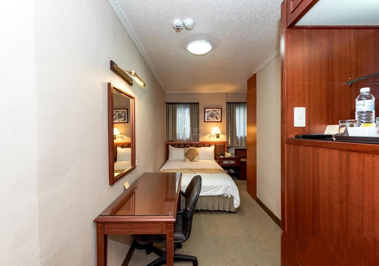 Hotel First Taipei