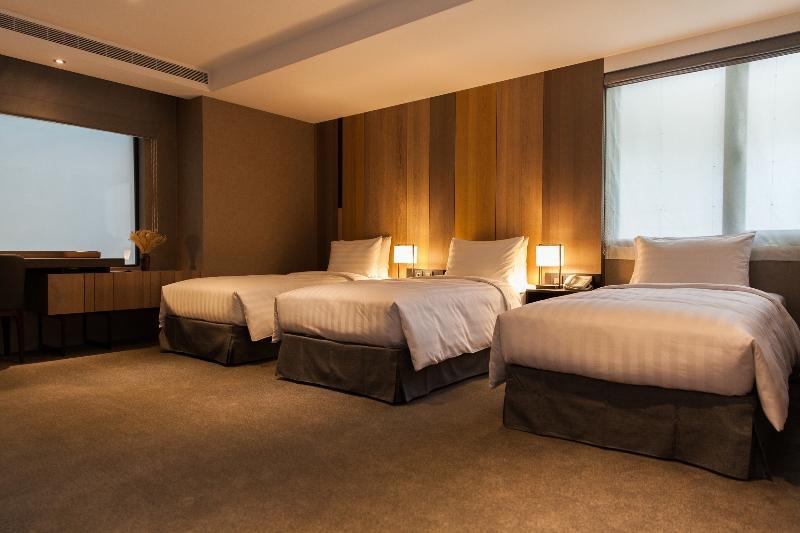 East 3* Taipei