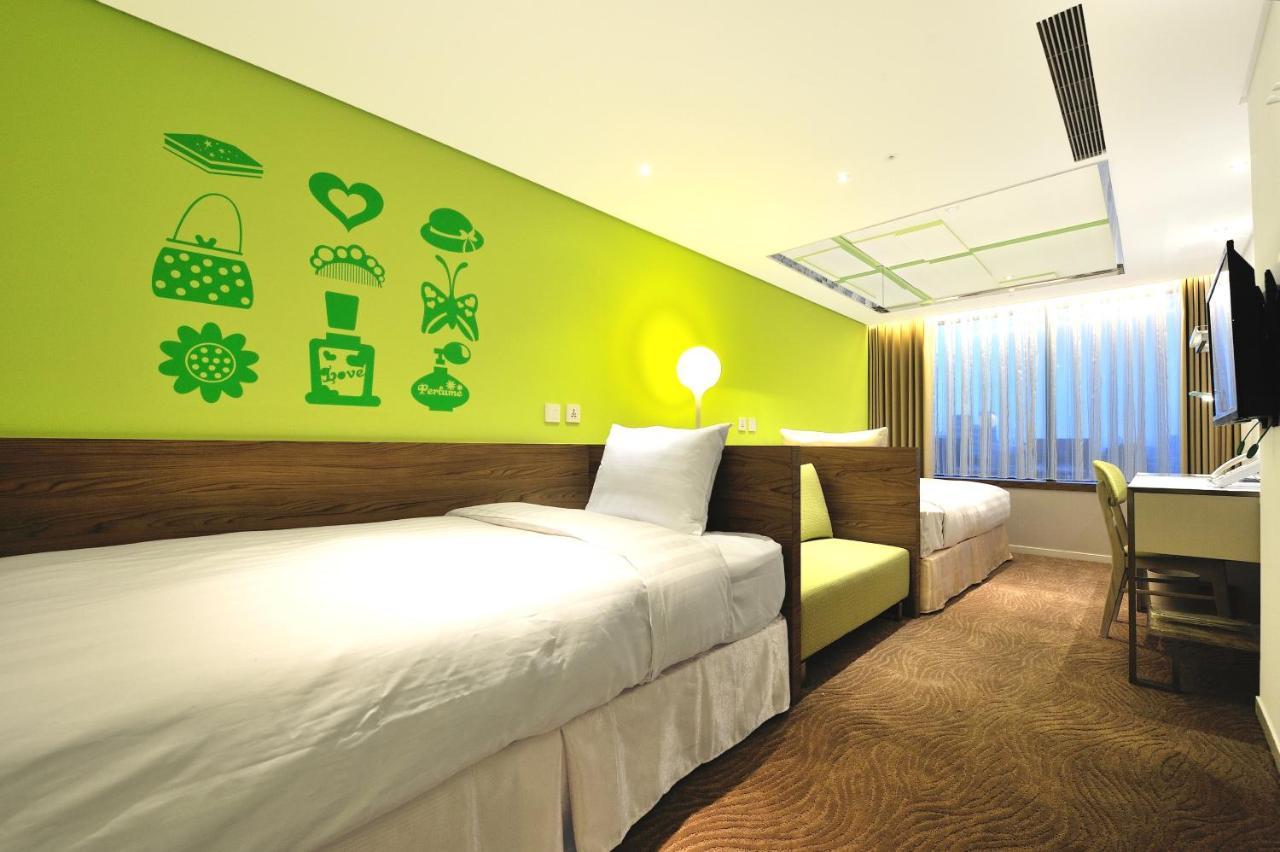 World - Zhonghua Hotel