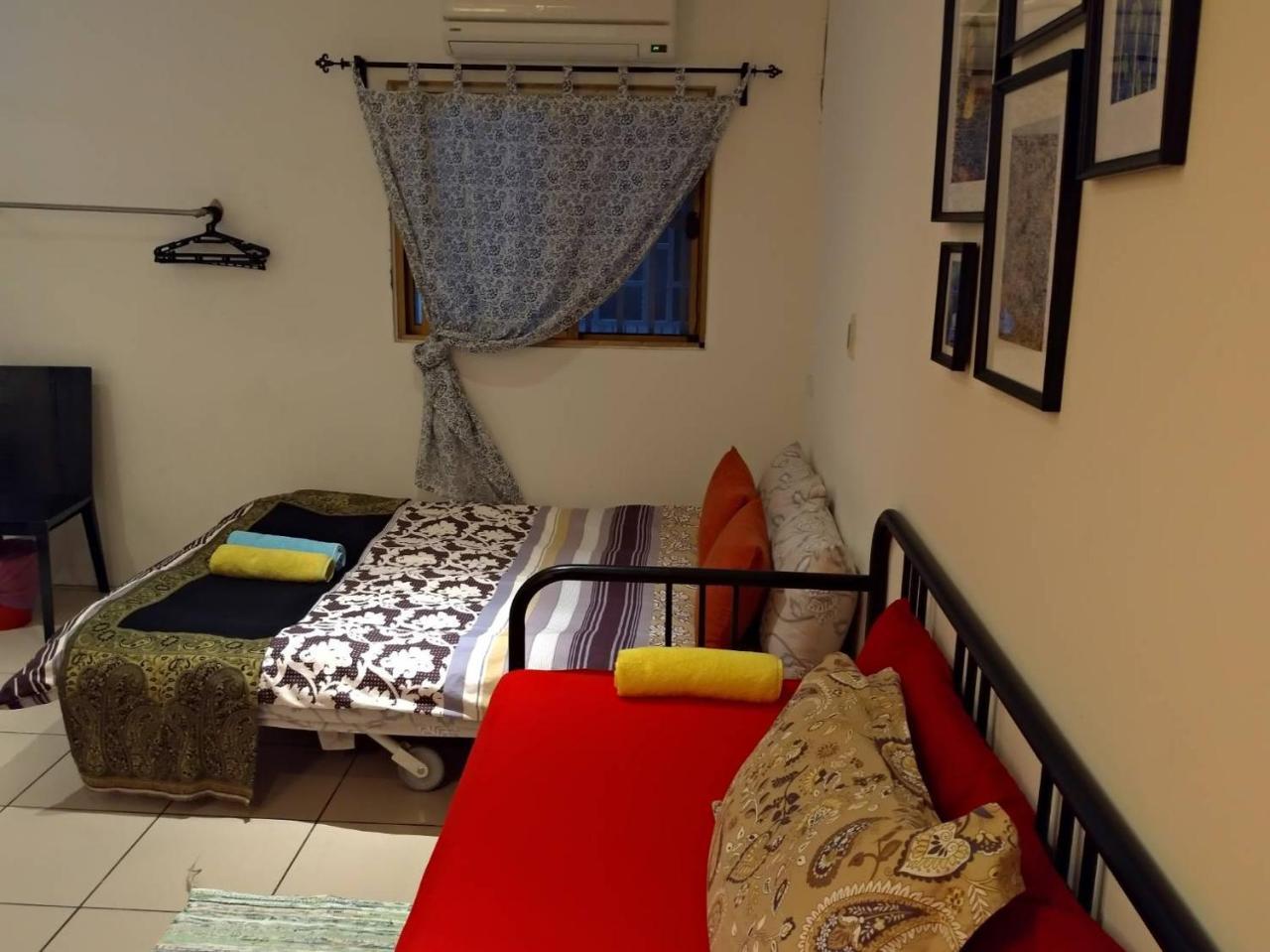 Vincent Willem Van Gogh Hall Guest house *