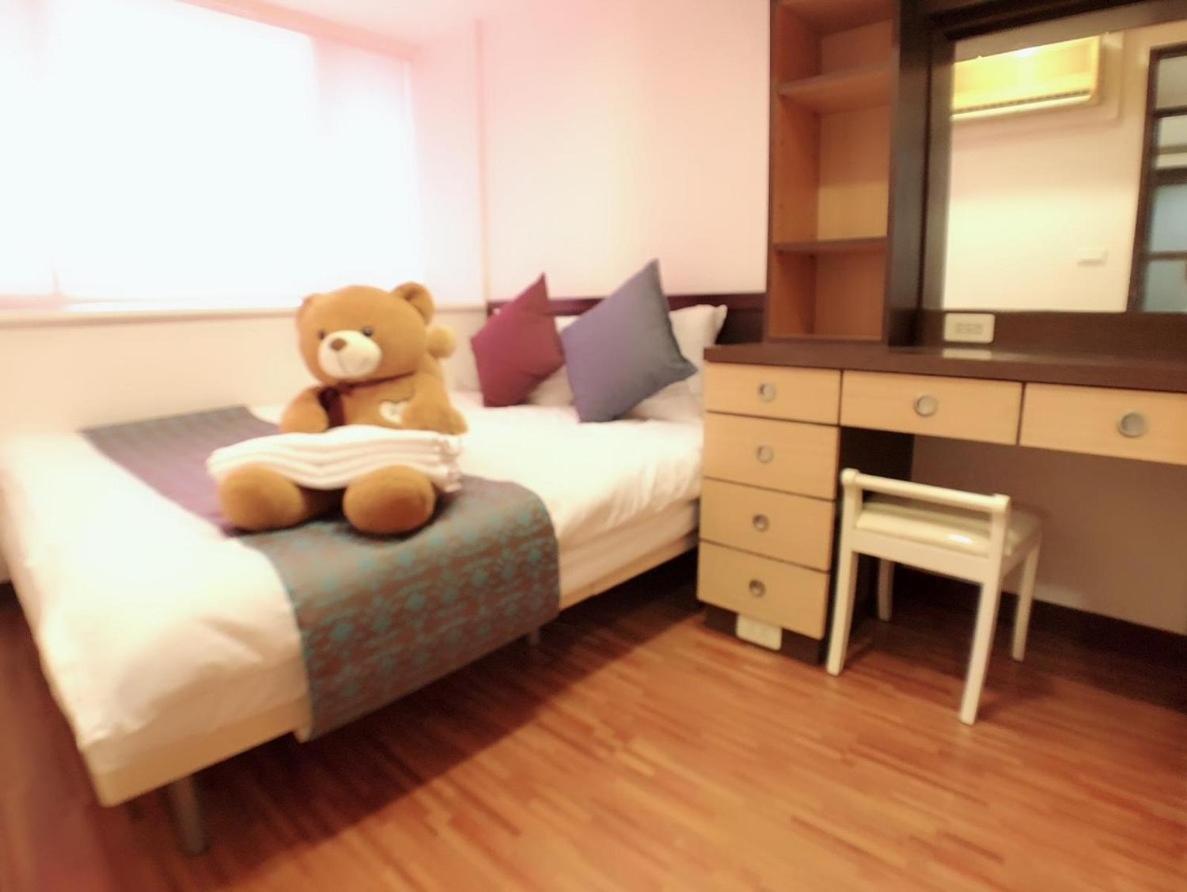Ximending Mrt Red House Apartment Taipei