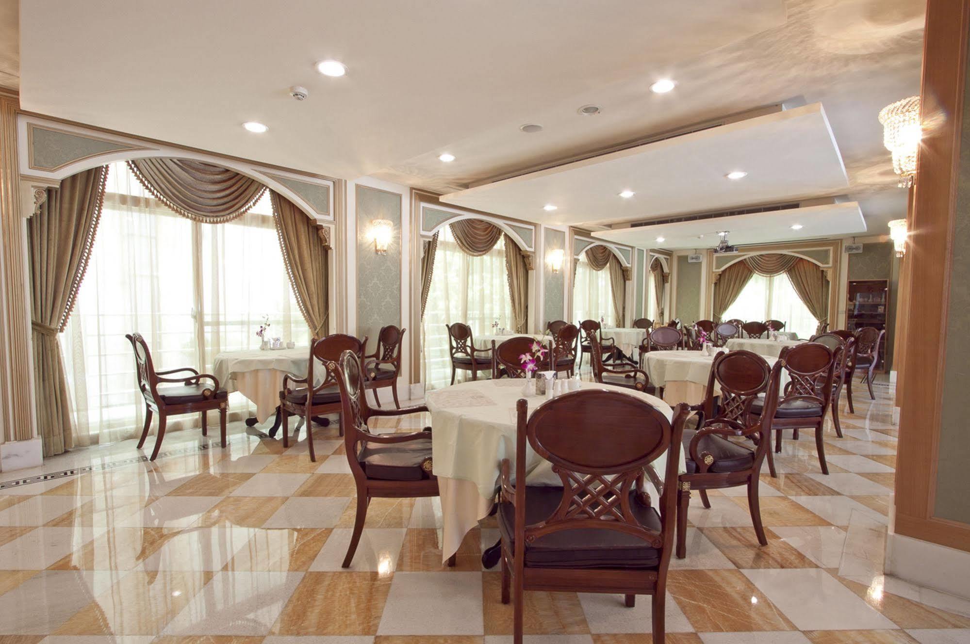 Royal Seasons Beitou