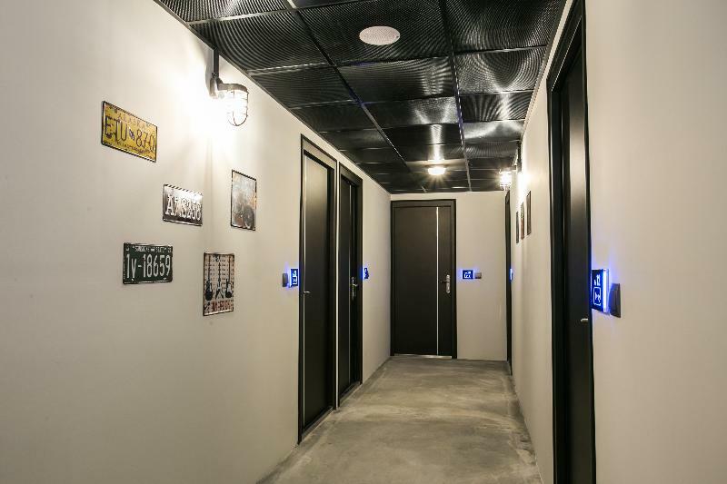 Re-change Hotel