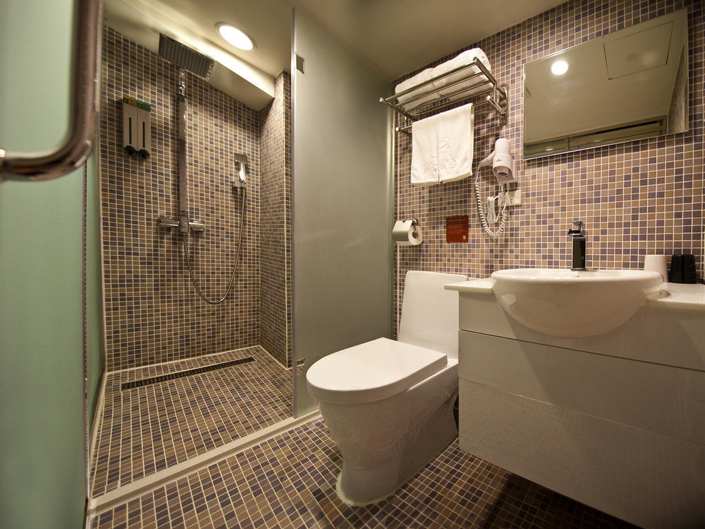Hotel E-house 3*