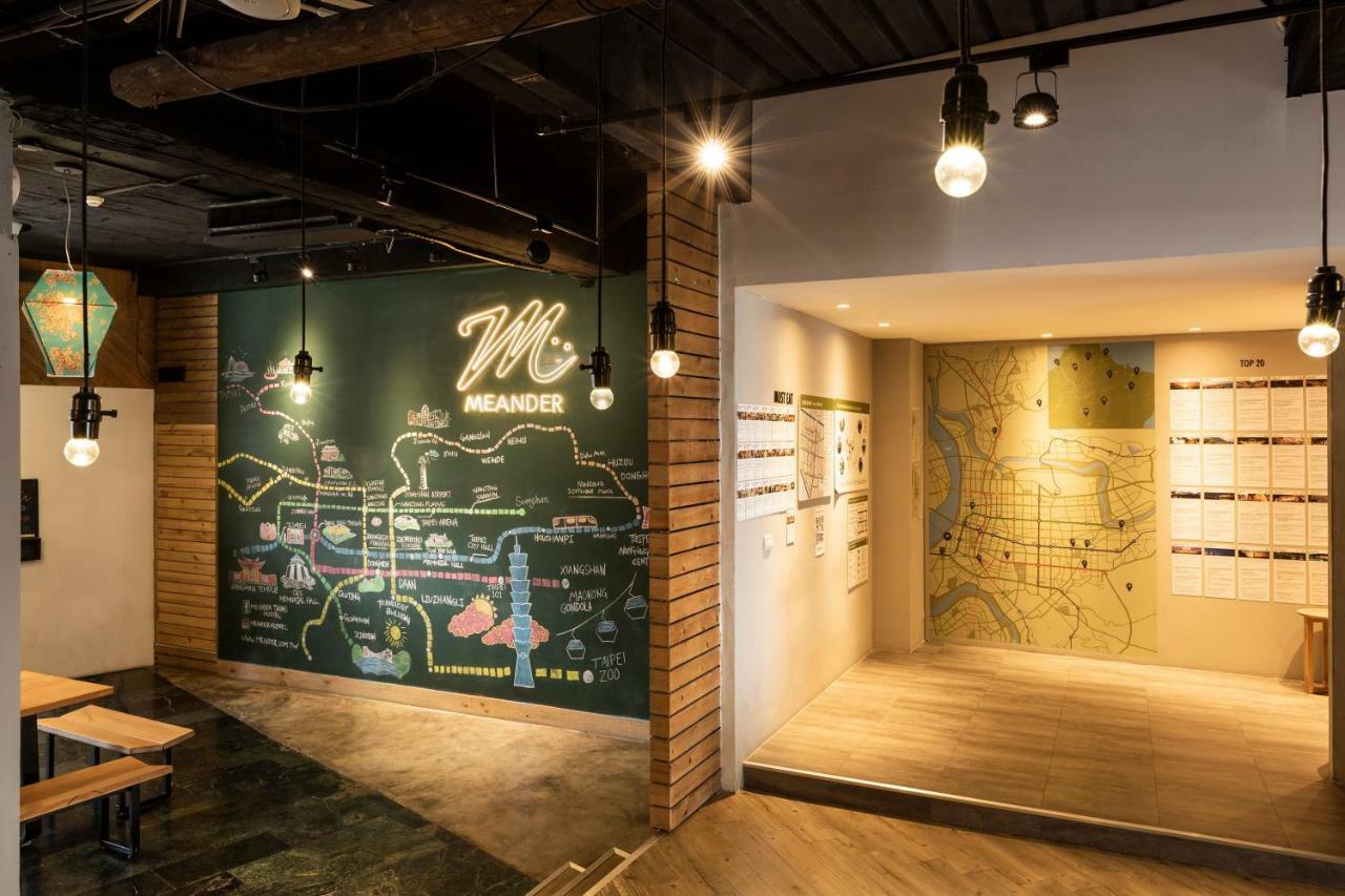 Meander Hostel *