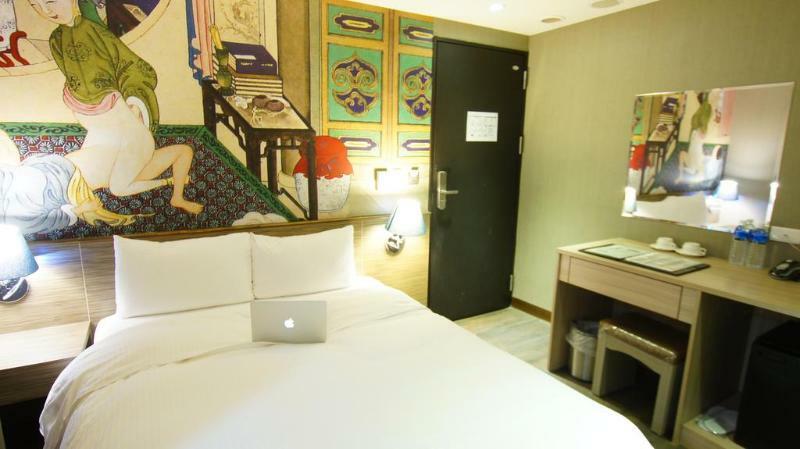 Colors Infinity Inn