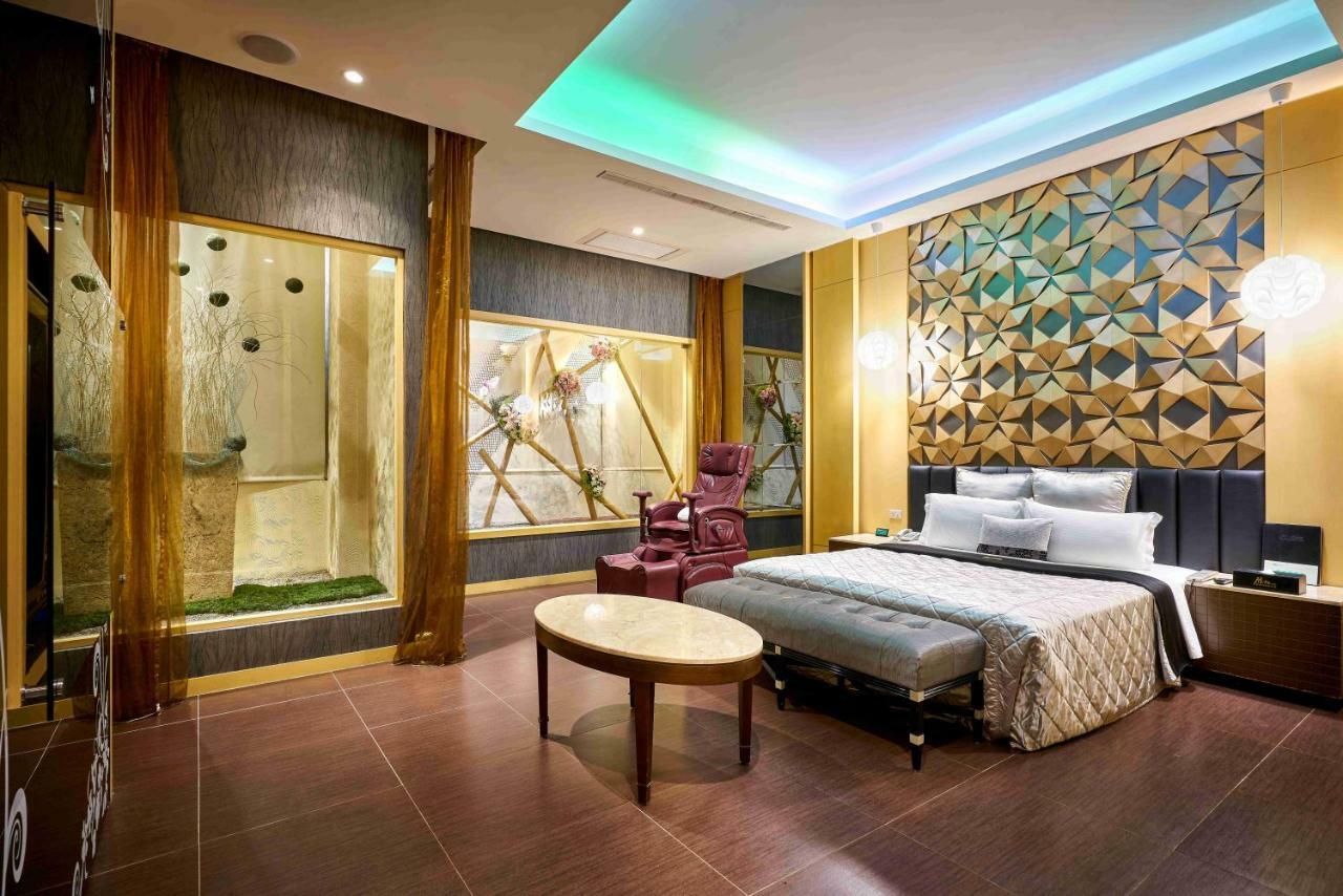 Hotel Purple Rainbow 3*