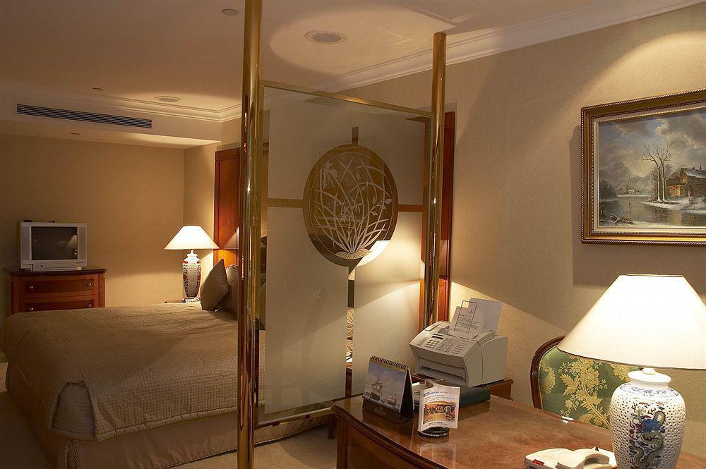 Evergreen Laurel Hotel