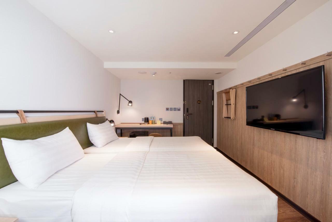 - Main Station Hotel