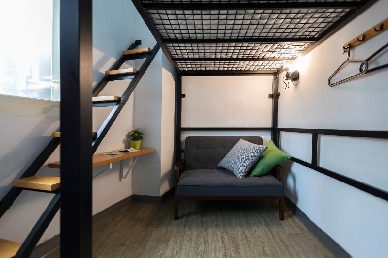 Meander Hostel
