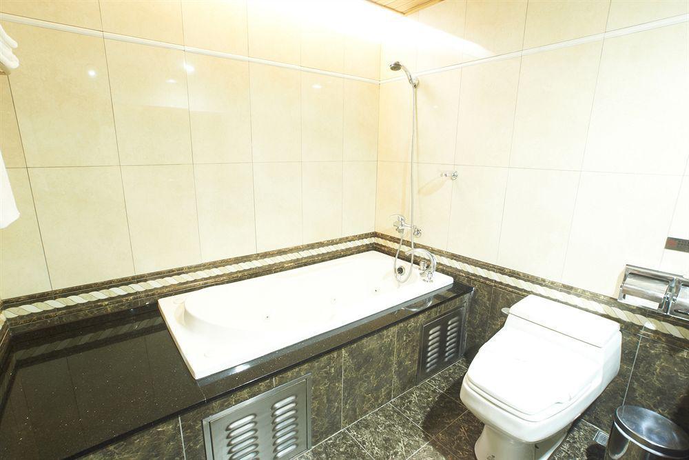She Hotel 3*
